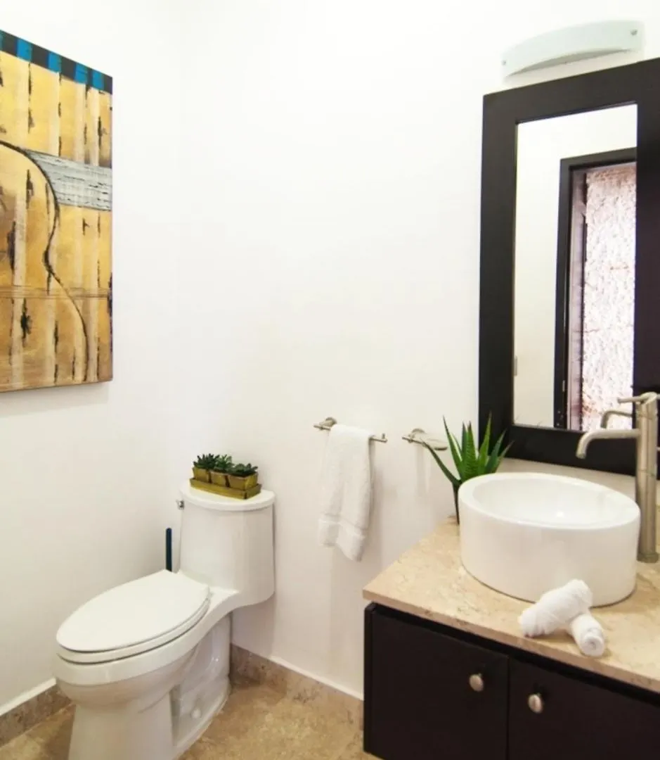 Exceptional Location Near Beach, Pool-View Balcony Playa del Carmen