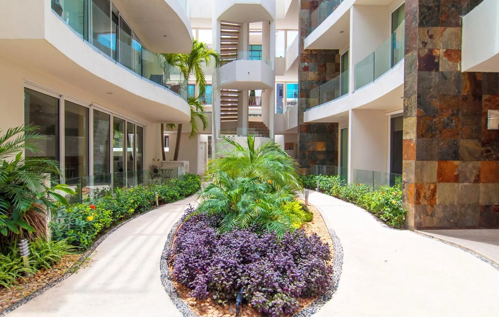 Exceptional Location Near Beach, Pool-View Balcony Playa del Carmen Mexico