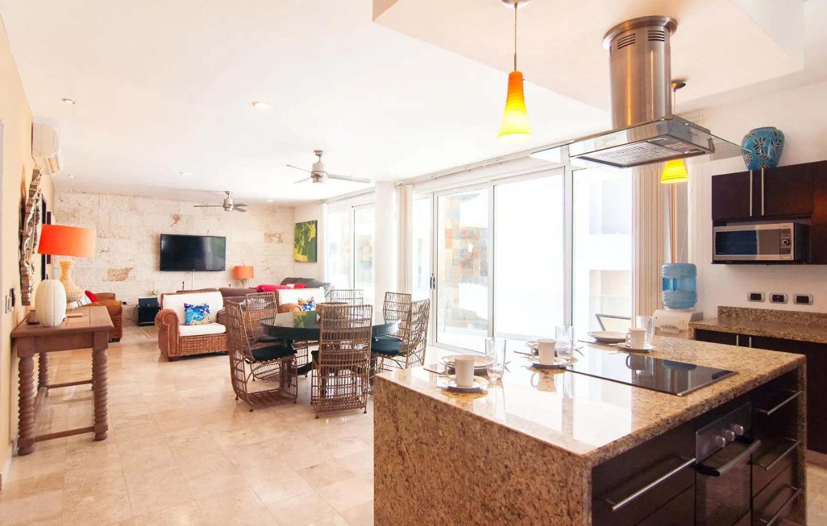 Exceptional Location Near Beach, Pool-View Balcony Playa del Carmen Holiday home